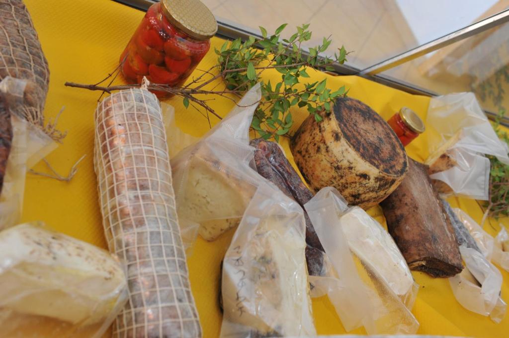 Agriturismo Finagliosu 帕拉马多拉 外观 照片